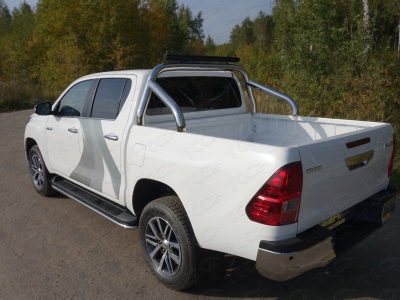 Защита штатных порогов 42 мм ТСС для Toyota Hilux 2015-2021