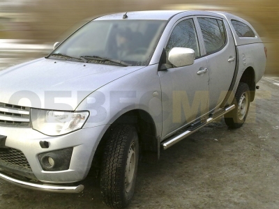 Пороги труба с накладками 76 мм Технотек для Mitsubishi L-200 2014-2015