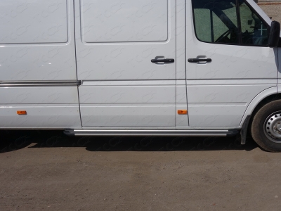 Порог алюминиевый Slim Line Silver ТСС для Mercedes-Benz Sprinter 2014-2018