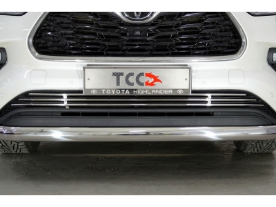 Накладка решетки радиатора нижняя 12 мм ТСС для Toyota Highlander 2020-2021