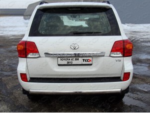 Рамка номерного знака Toyota Land Cruiser 200 (комплект)