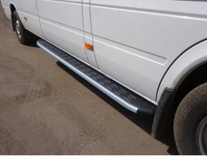 Порог алюминиевый ТСС с накладкой серый для Mercedes-Benz Sprinter № MERSPR14-06GR
